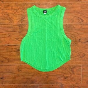 NWOT BDG Urban Outfitters Green Cropped Sleeveless Tank Top Muscle Tee Shirt Top